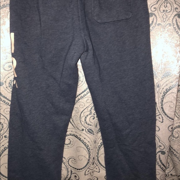 hollister sweatpants - Picture 2 of 3